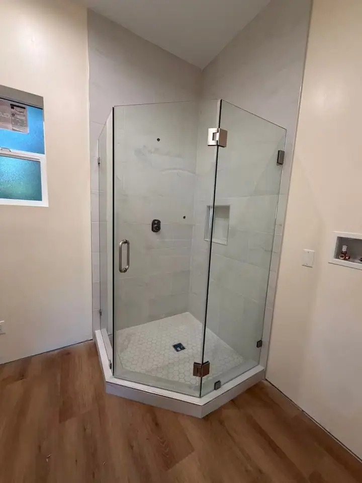 Neo-angle corner shower installed by Merlord
