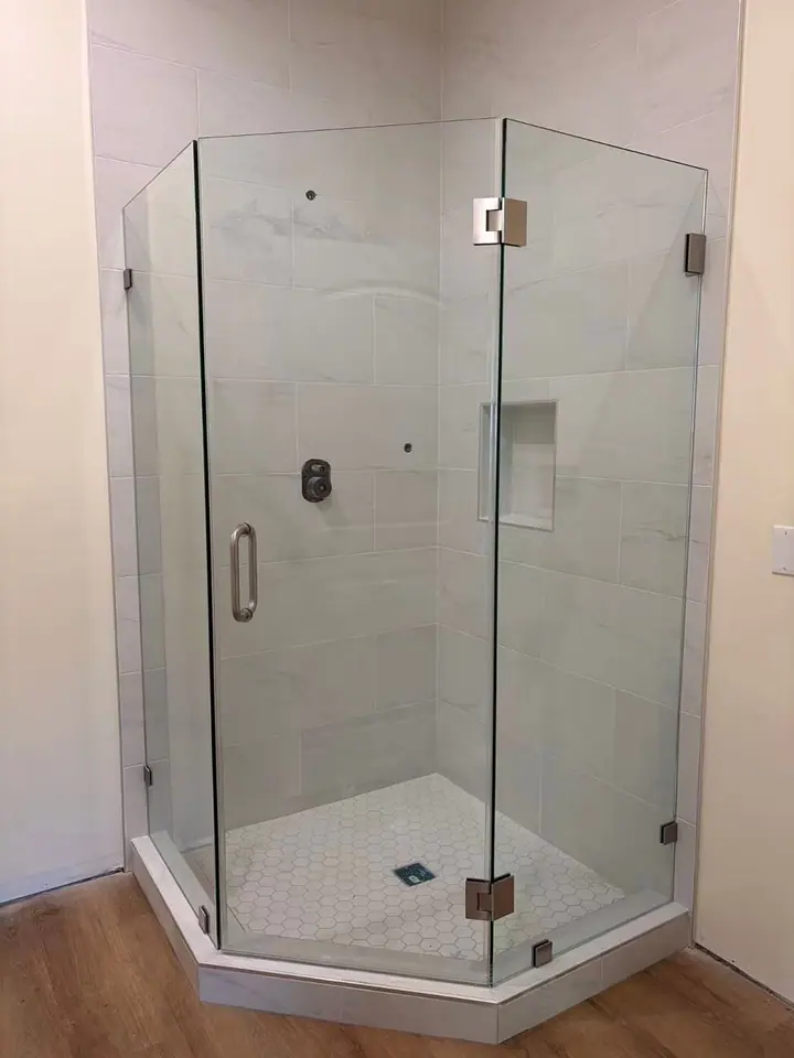 Neo-angle corner shower installed by Merlord